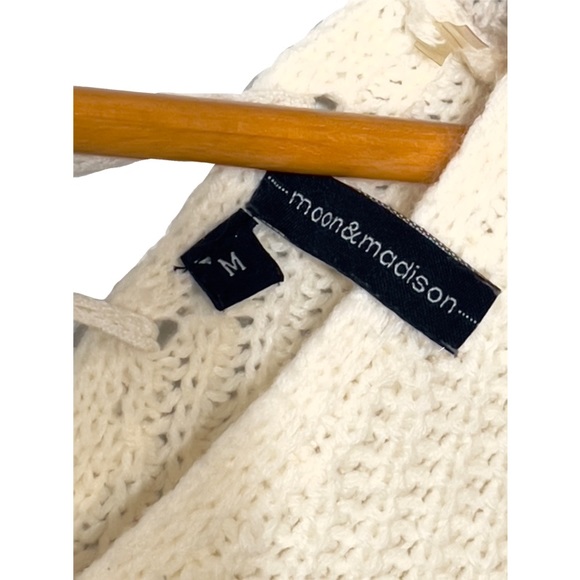 Anthropologie Moon & Madison Ivory Lace Up Back V-Neck Pullover Knit Sweater M - Picture 3 of 11